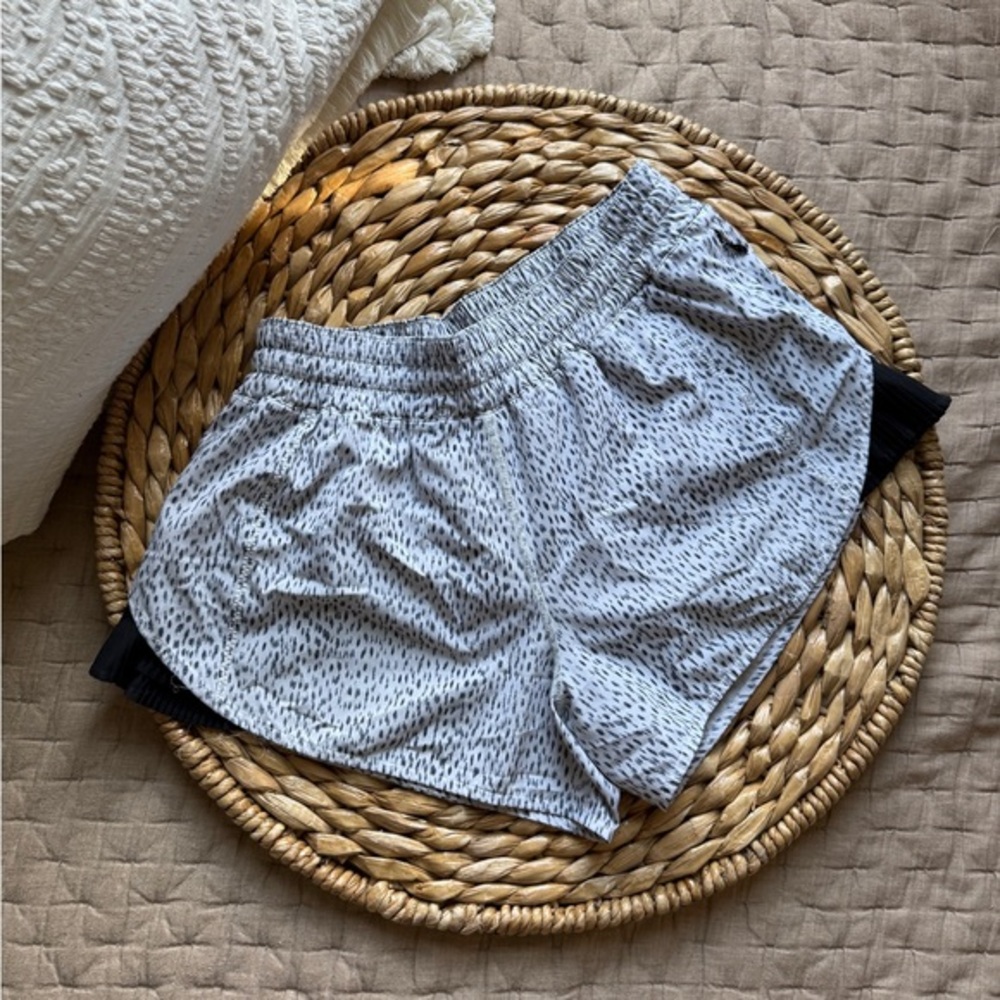 Lululemon Pleat to Street Short Dottie Dash
